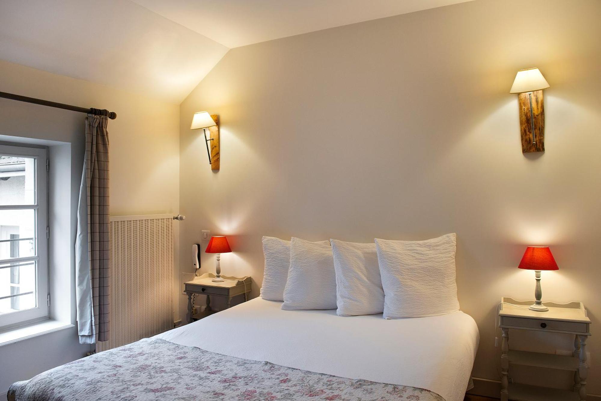 Logis Hotel Restaurant Relais De La Mothe Yzeures-sur-Creuse Exterior photo