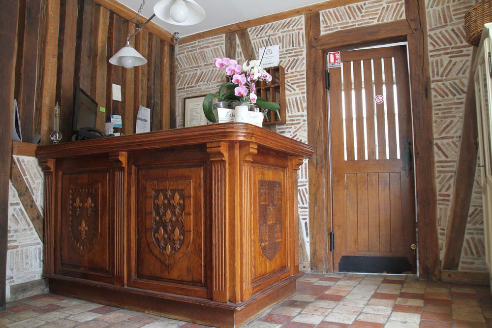 Logis Hotel Restaurant Relais De La Mothe Yzeures-sur-Creuse Exterior photo